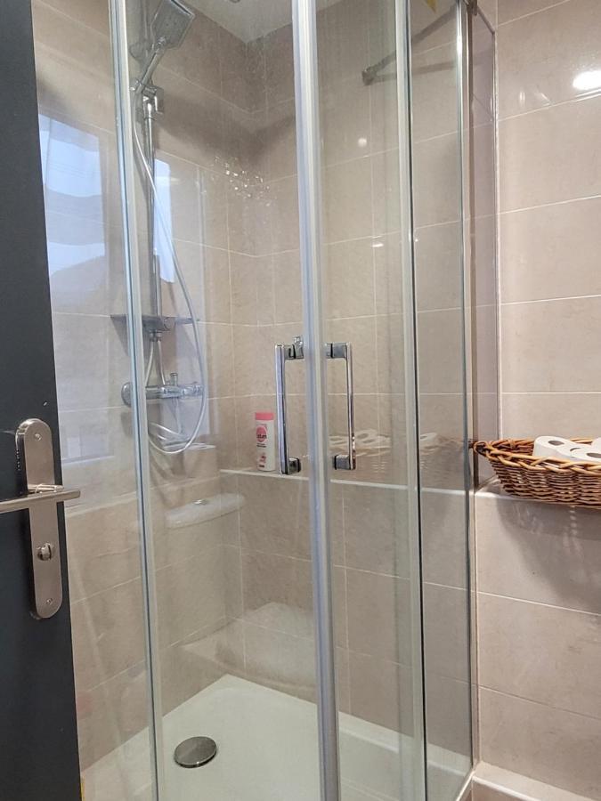 Coquet Appartement A 15Mn De Paris Et 10 Mn De Stade De France, Wifi, Netflix, Groslay Dış mekan fotoğraf