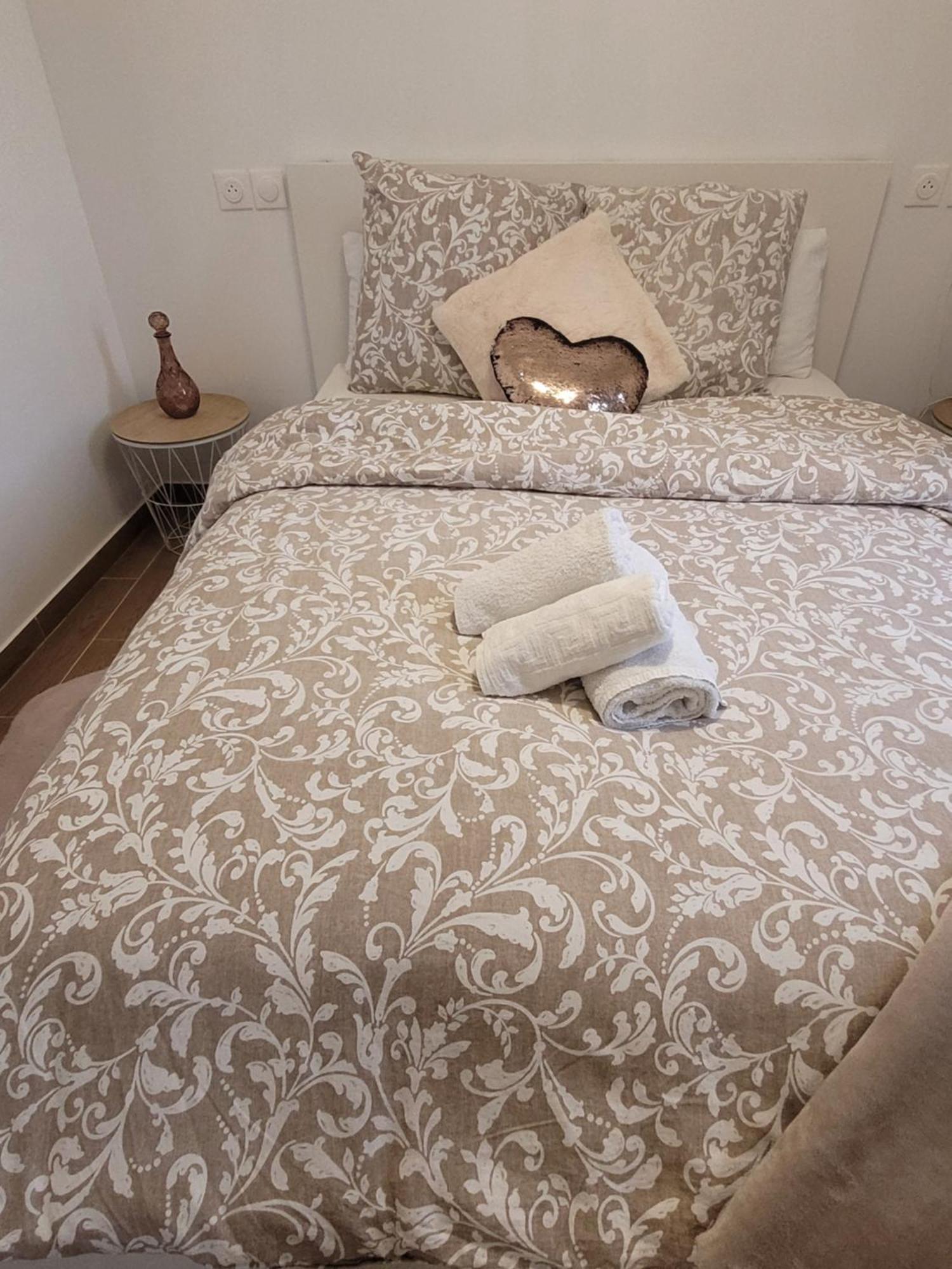 Coquet Appartement A 15Mn De Paris Et 10 Mn De Stade De France, Wifi, Netflix, Groslay Dış mekan fotoğraf